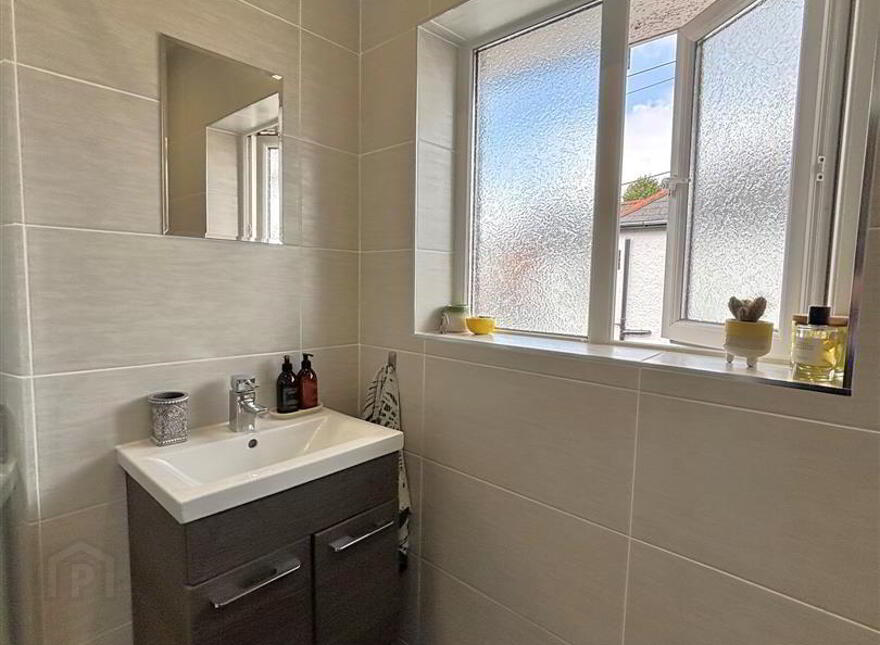 25 Glanleam Drive, Belfast, BT15 3FN