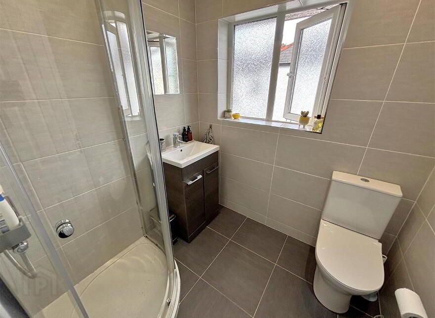 25 Glanleam Drive, Belfast, BT15 3FN