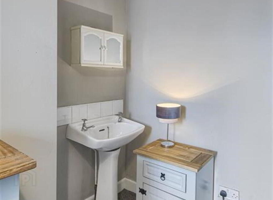 Room 6, 157 University Street, Belfast, BT7 1HR