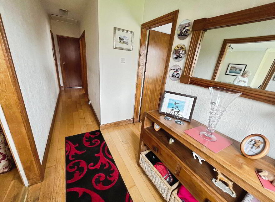 20 Hillside Crescent, Lisburn, BT28 2BA