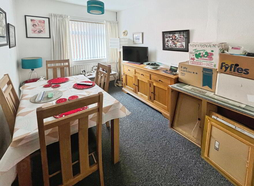 20 Hillside Crescent, Lisburn, BT28 2BA