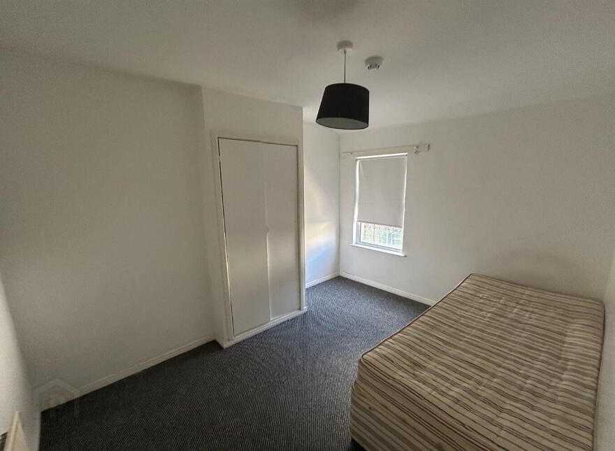 Flat 2, 18 Eia Street, Belfast, BT14 6BT
