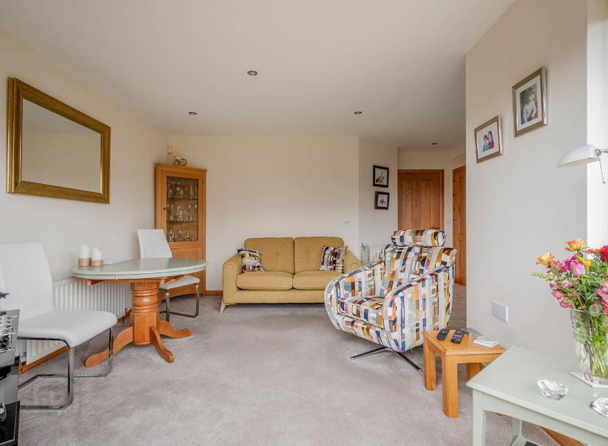 7 Kinwood Grange, Bangor, BT19 6FD