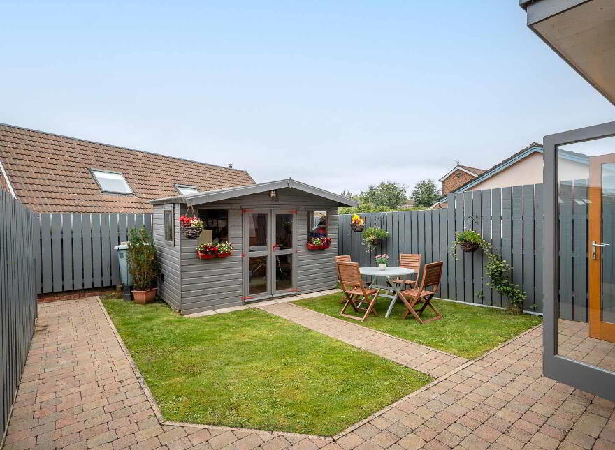 7 Kinwood Grange, Bangor, BT19 6FD