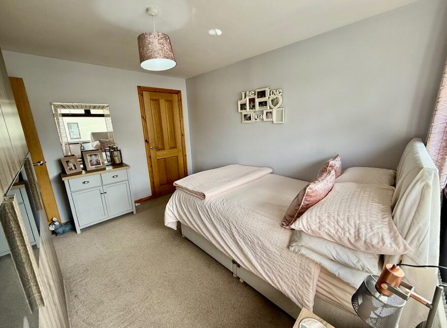 11 Meadowside, Glenavy, BT29 4FE