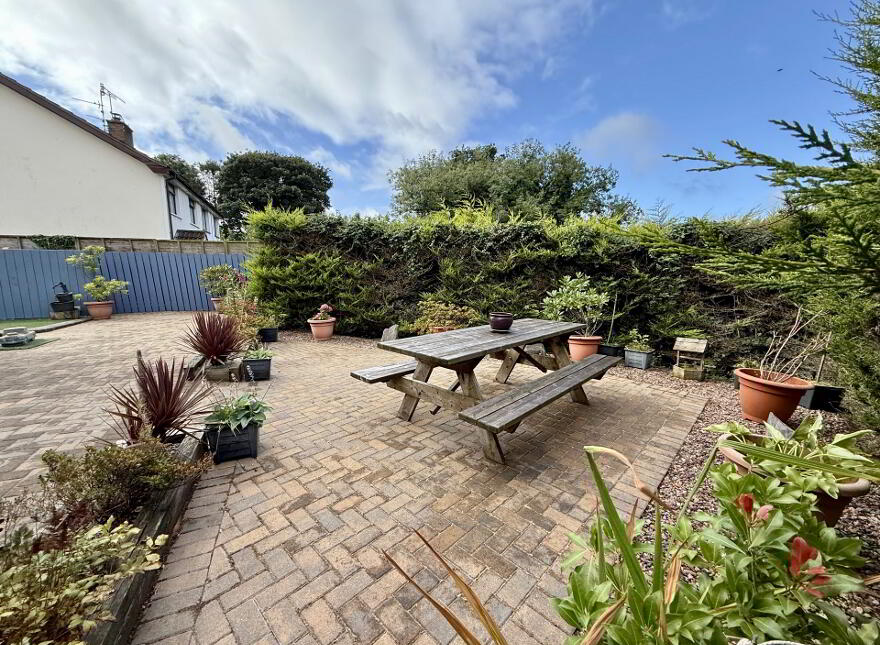 11 Meadowside, Glenavy, BT29 4FE