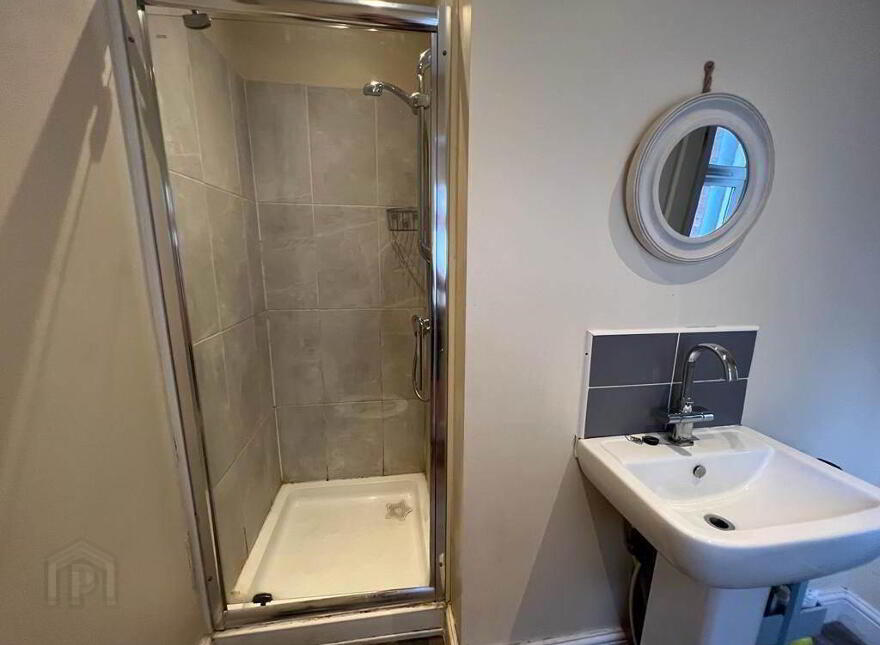 54 Tates Avenue, Belfast, BT9 7BY