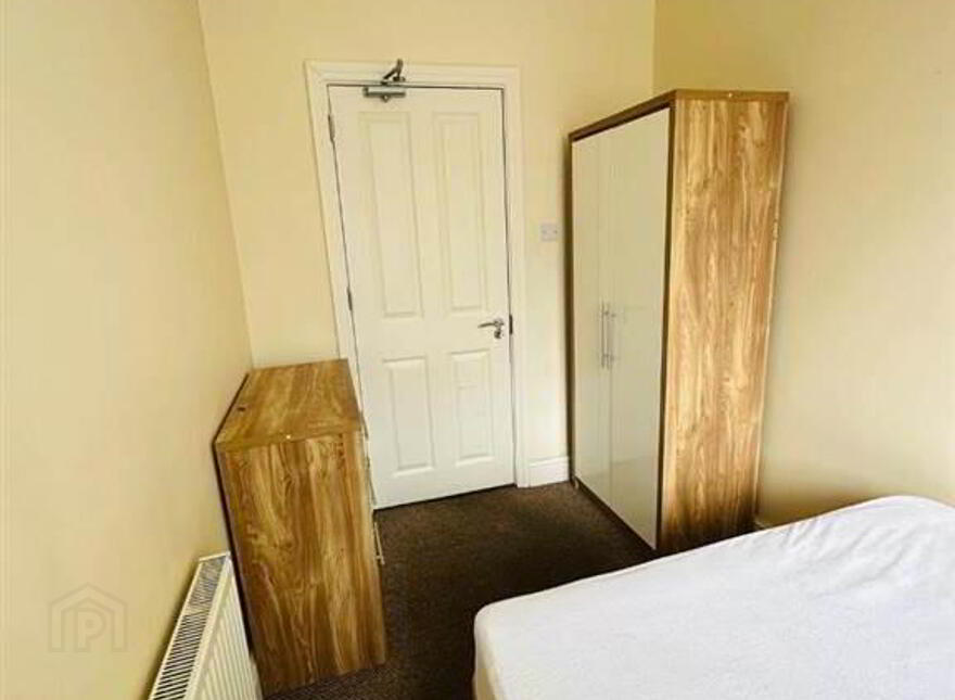 54 Tates Avenue, Belfast, BT9 7BY