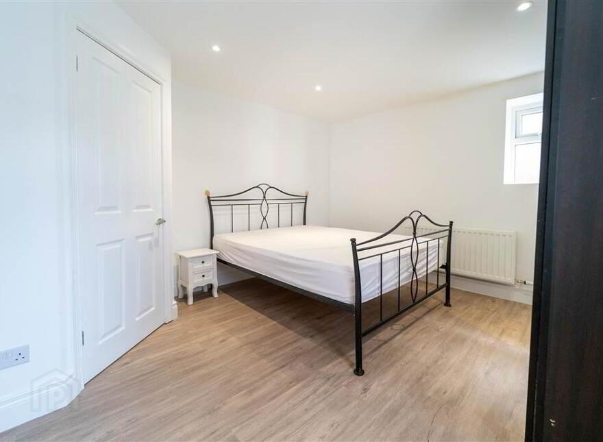 4 Upper Clifton, Bangor, BT20 5HG
