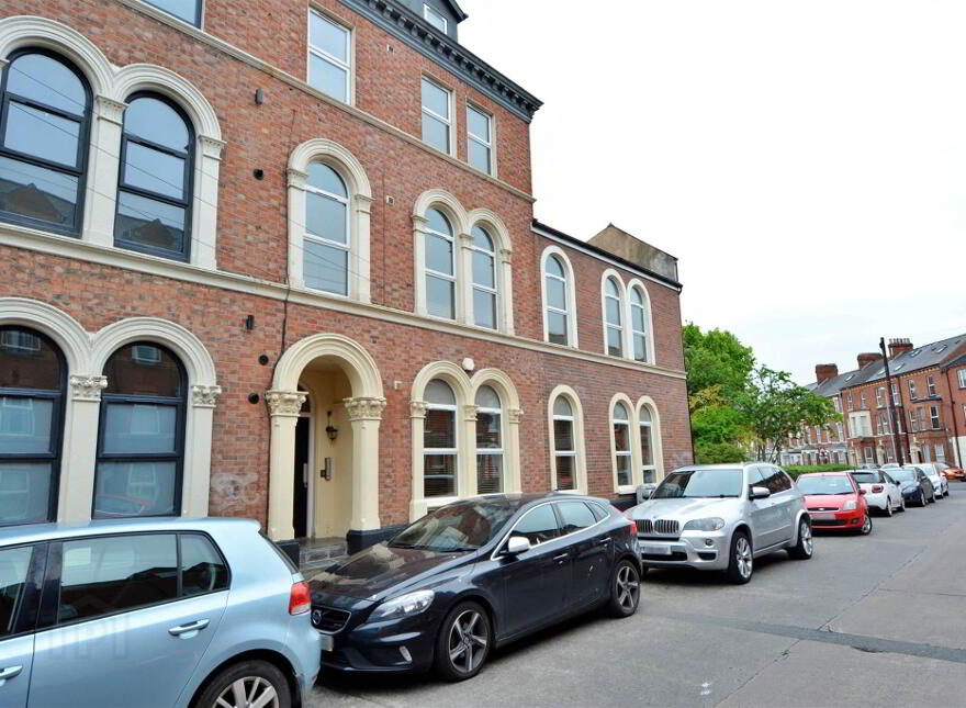2, 41 Cromwell Road, Belfast, BT7 1JX