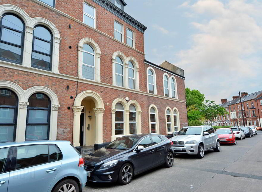 2, 41 Cromwell Road, Belfast, BT7 1JX