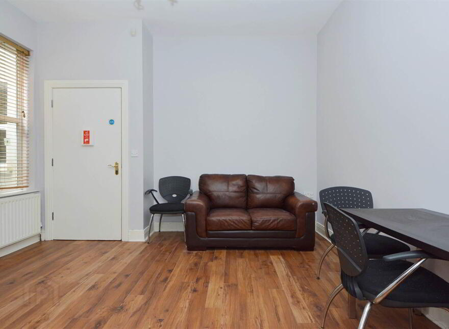 2, 41 Cromwell Road, Belfast, BT7 1JX