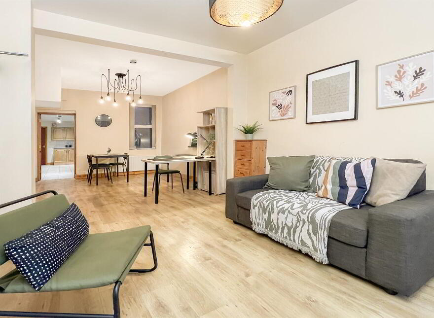 Room 1, 43 Melrose Street, Belfast, BT9 7DL