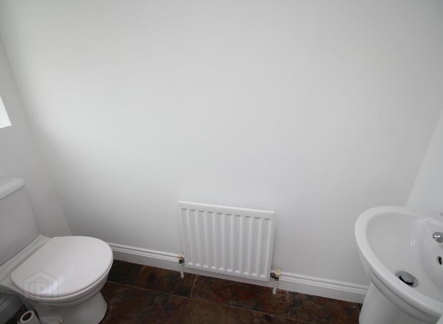 9 Leafield Park, Ballycarry, Carrickfergus, BT38 9PR