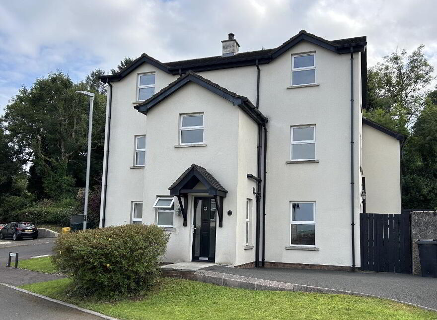 9 Leafield Park, Ballycarry, Carrickfergus, BT38 9PR