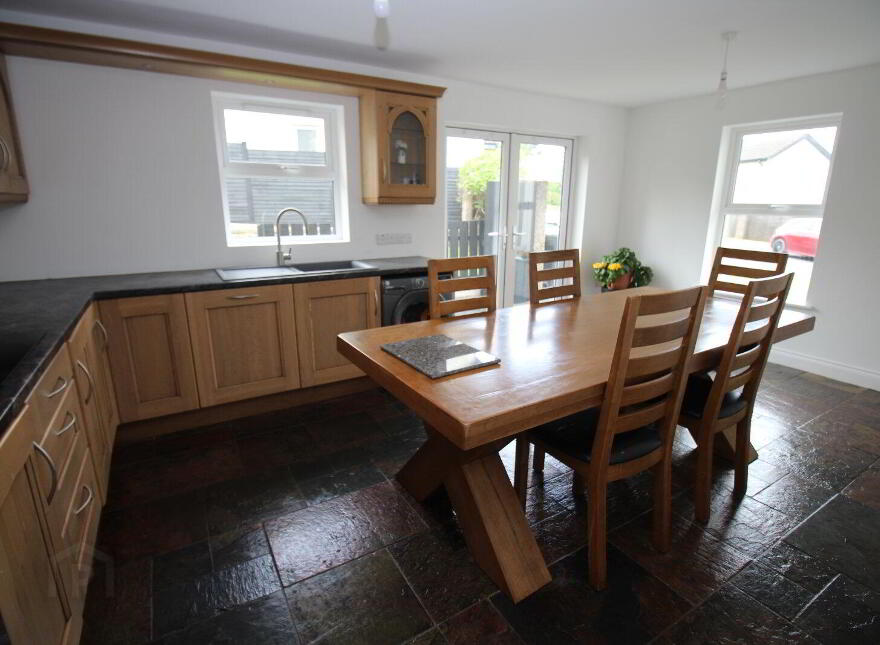 9 Leafield Park, Ballycarry, Carrickfergus, BT38 9PR