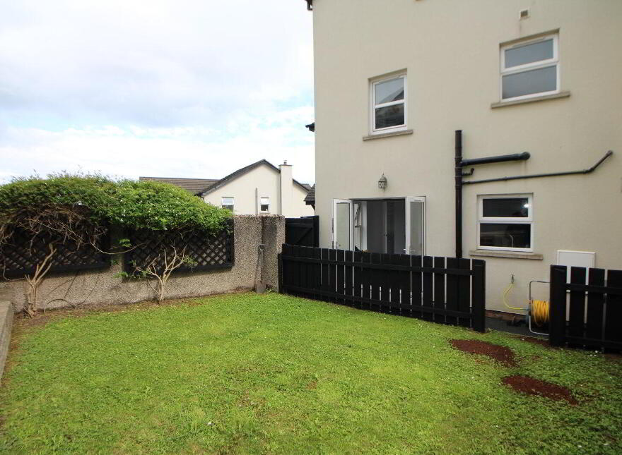 9 Leafield Park, Ballycarry, Carrickfergus, BT38 9PR