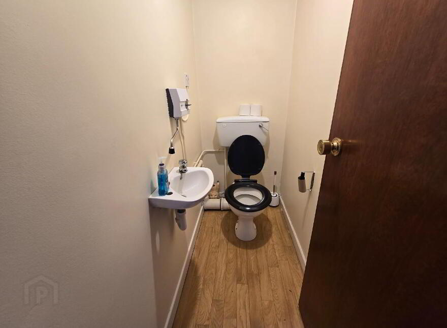 25 Duke Street, Warrenpoint, Newry, BT34 3JY