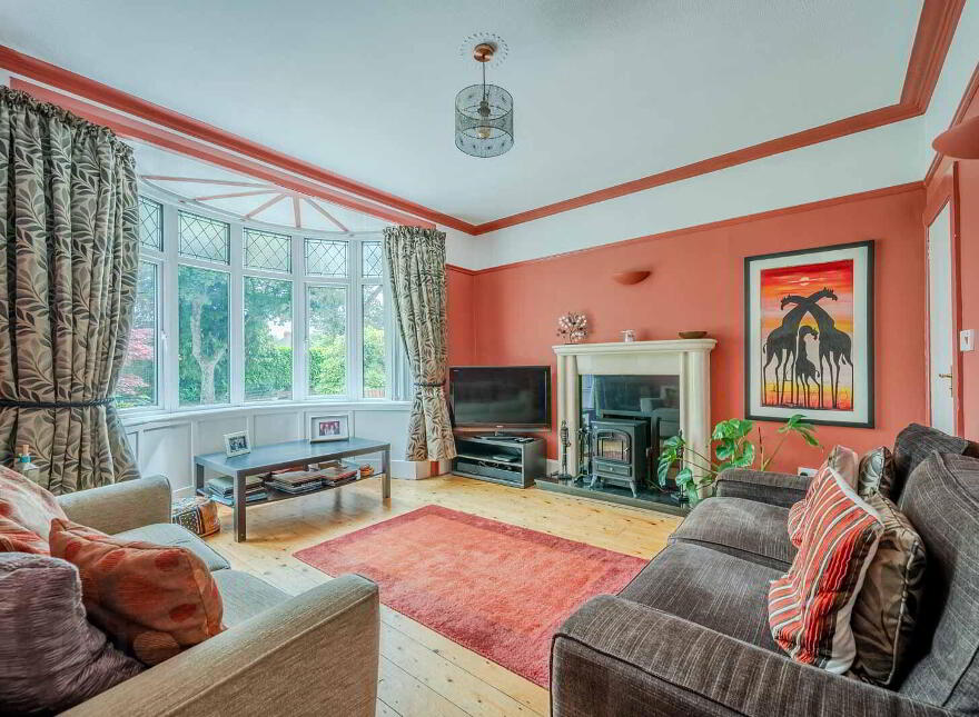 49 Shandon Park, Belfast, BT5 6NX