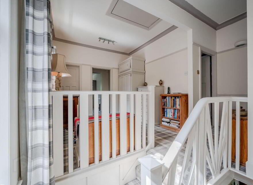 49 Shandon Park, Belfast, BT5 6NX