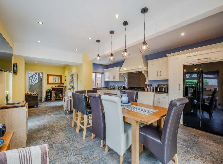 49 Shandon Park, Belfast, BT5 6NX