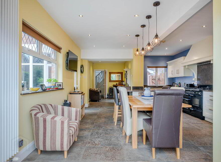 49 Shandon Park, Belfast, BT5 6NX