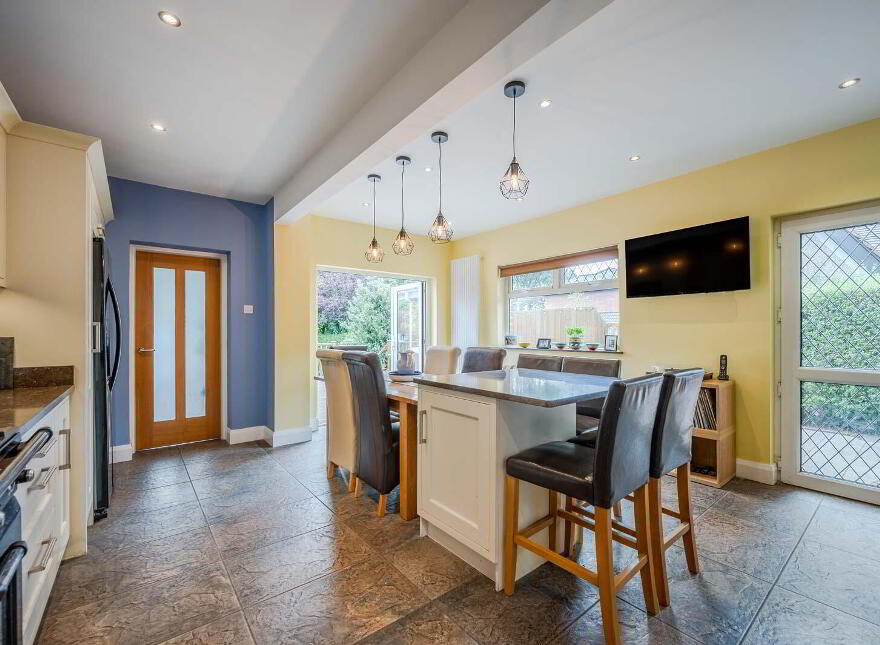 49 Shandon Park, Belfast, BT5 6NX