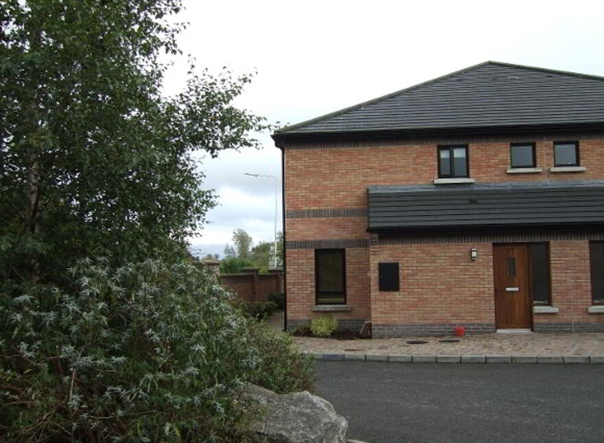 19 Drumgallon Court, Derrylin Road, Enniskillen, BT74 5JQ