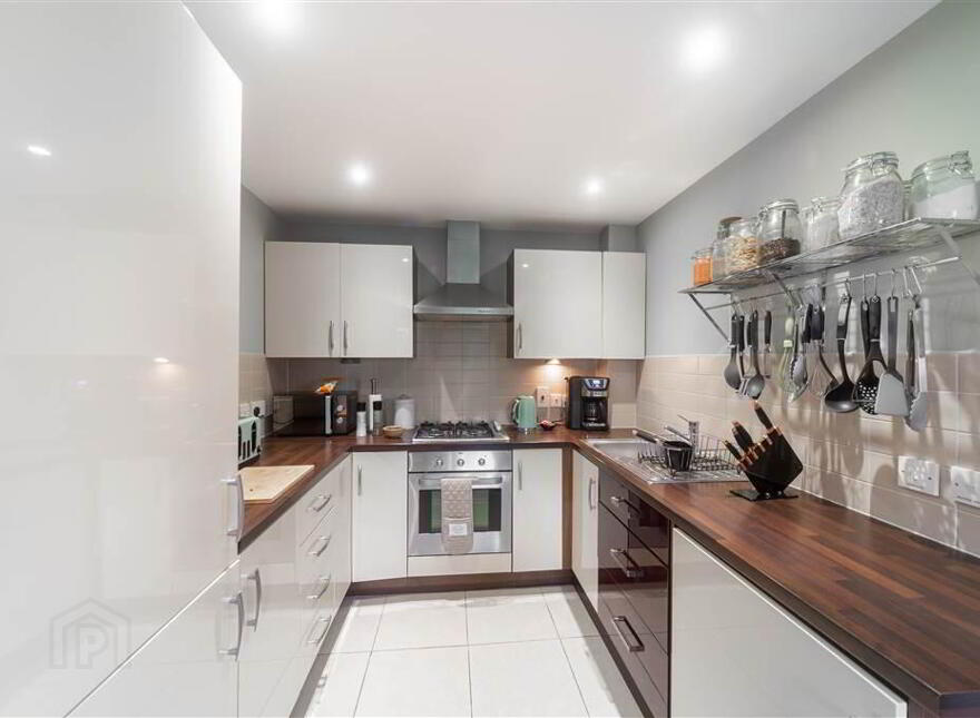 37 Luna Building, Dunmurry, Belfast, BT17 9FP