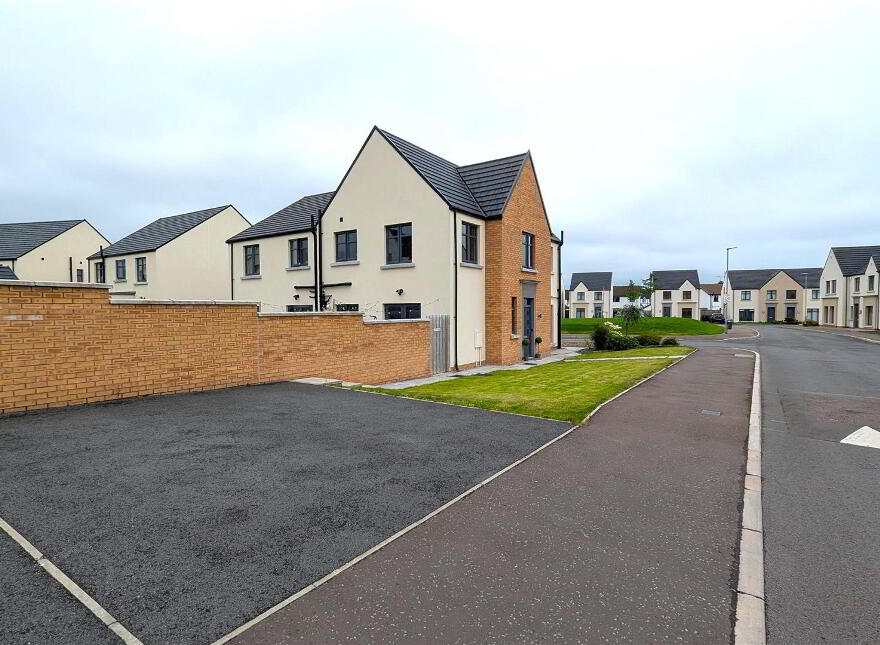81 Ferrard Grange, Antrim, BT41 4FU