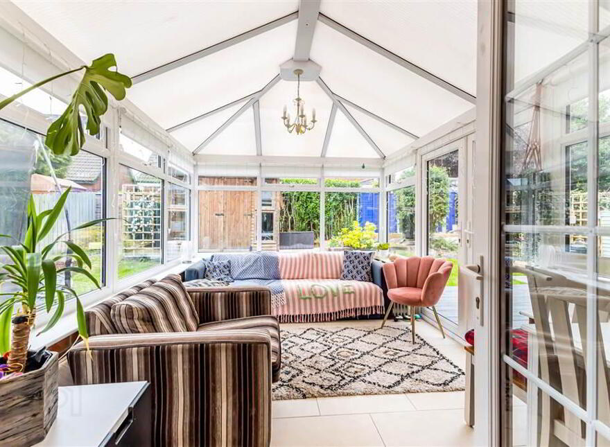 23 Oakwood Park, Belfast, BT9 6SE