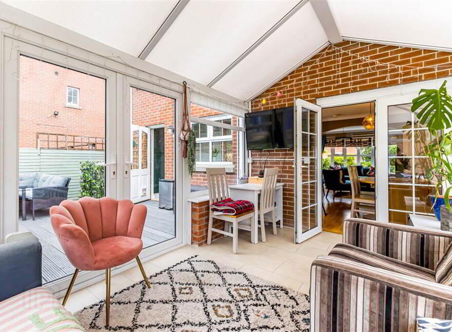 23 Oakwood Park, Belfast, BT9 6SE