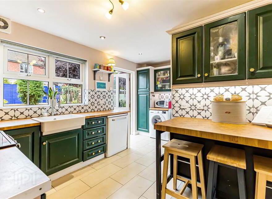 23 Oakwood Park, Belfast, BT9 6SE