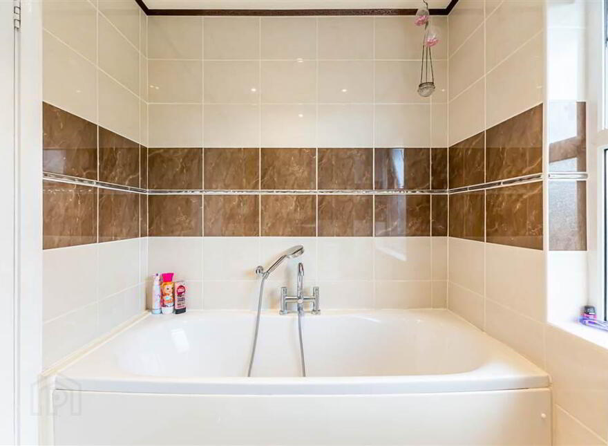 23 Oakwood Park, Belfast, BT9 6SE