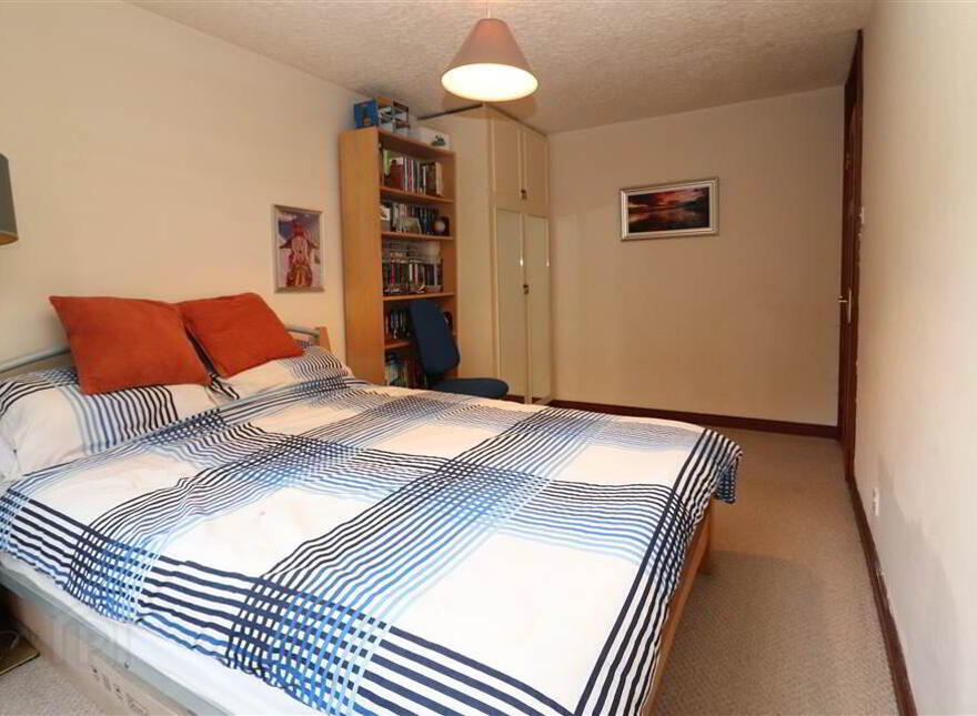 7 The Pines, Culcavy Road, Royal Hillsborough, BT26 6NT