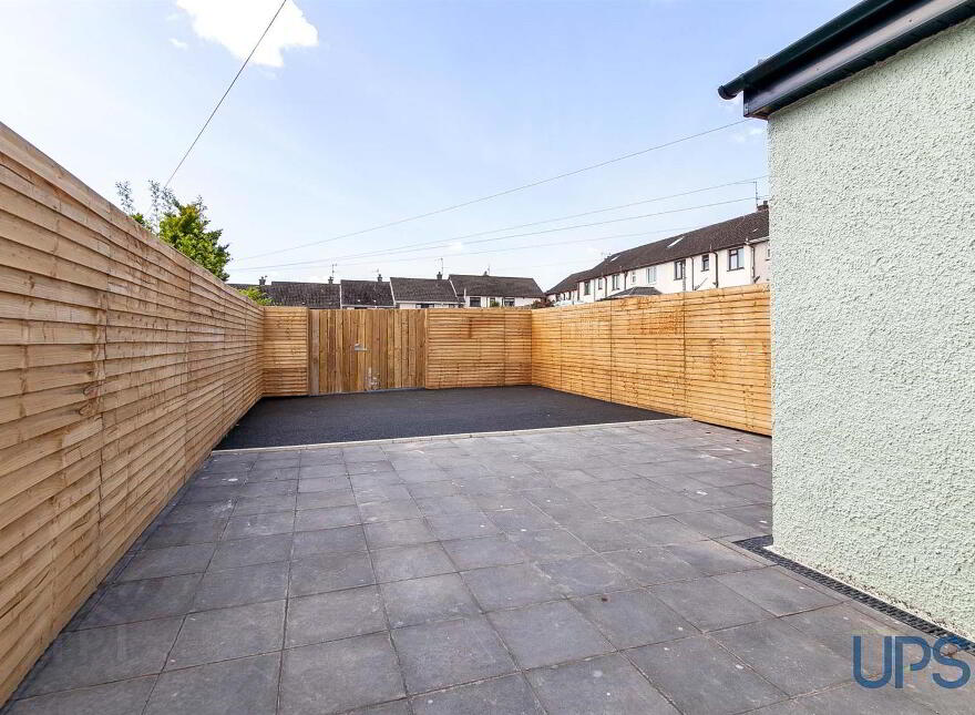 92 Ramoan Gardens, Glen Road, Belfast, BT11 8LN