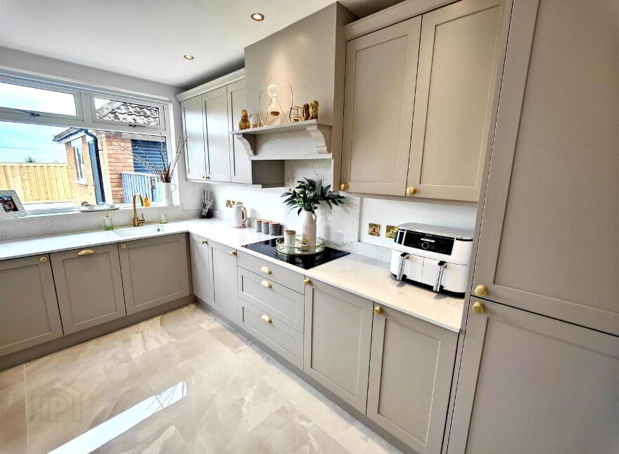 12 Lyndhurst Park, Belfast, BT13 3PG