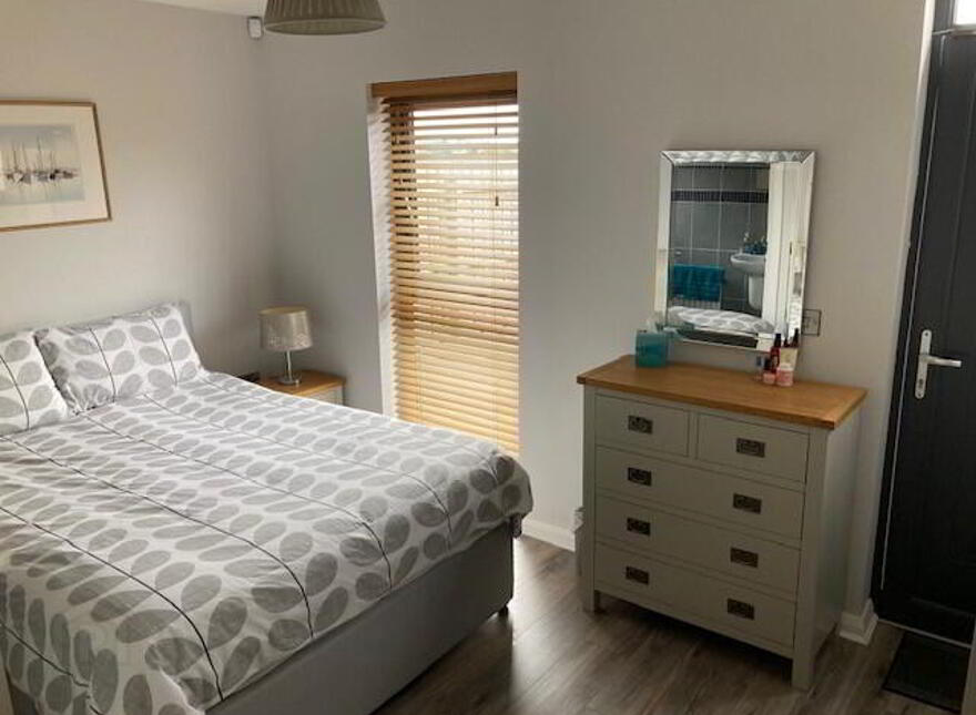 42 Sunset Park ( Short Term), Portstewart, BT55 7EH