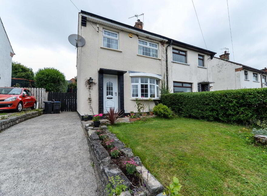 18 Cherryhill Crescent, Dundonald, Belfast, BT16 1JQ photo