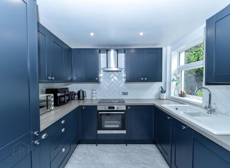 18 Cherryhill Crescent, Dundonald, Belfast, BT16 1JQ