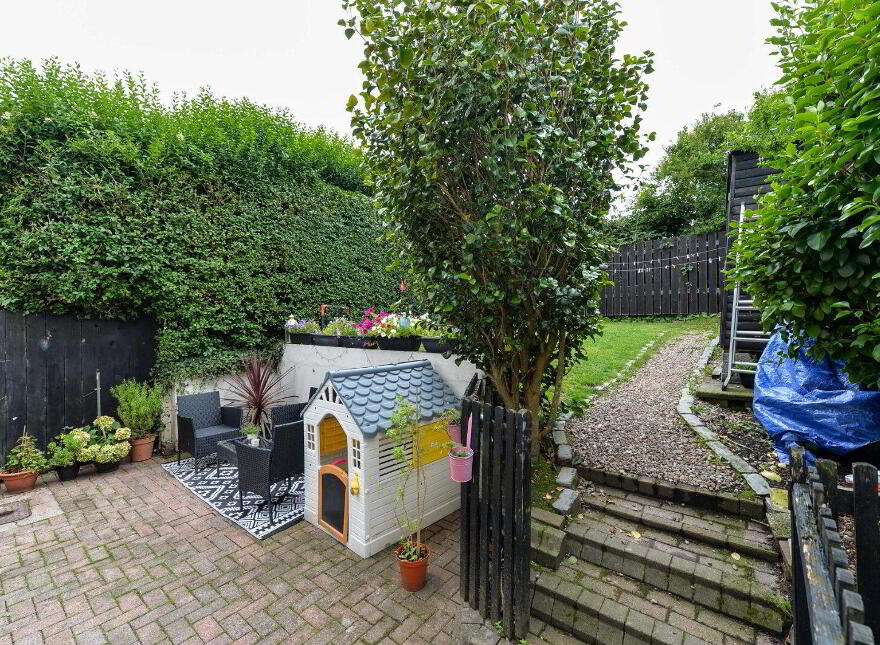 18 Cherryhill Crescent, Dundonald, Belfast, BT16 1JQ