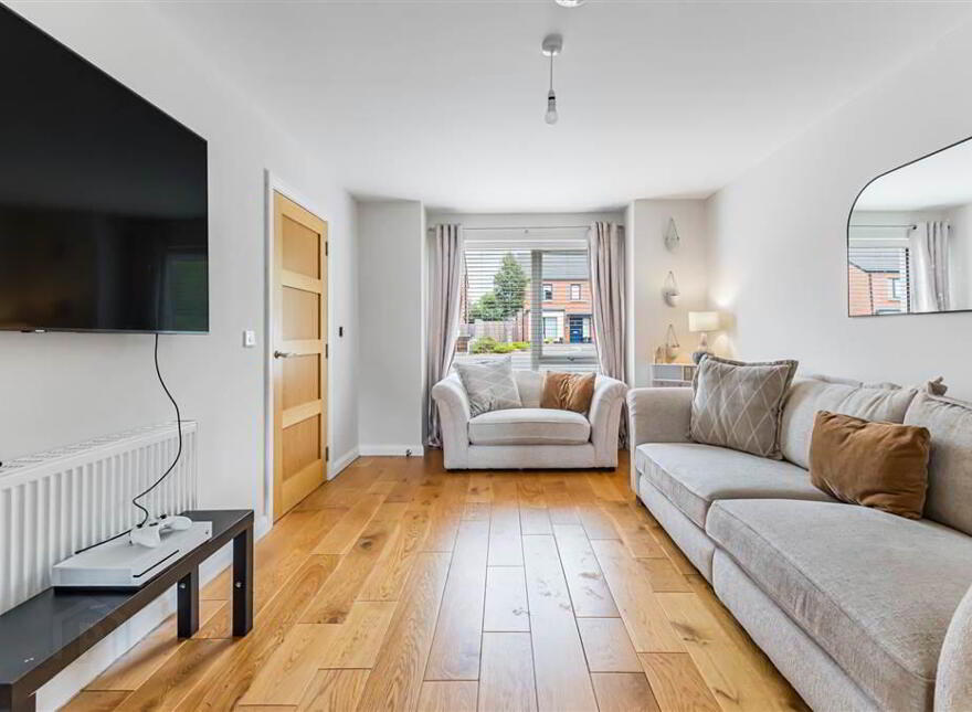 10 St James Place, Royal Hillsborough, BT26 6TL