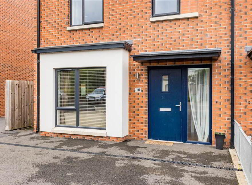 10 St James Place, Royal Hillsborough, BT26 6TL