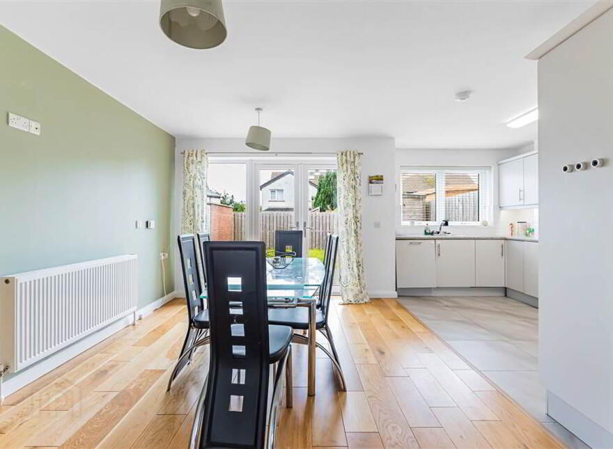 10 St James Place, Royal Hillsborough, BT26 6TL