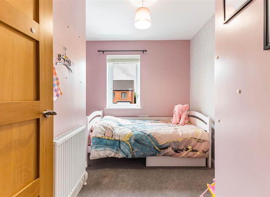 10 St James Place, Royal Hillsborough, BT26 6TL