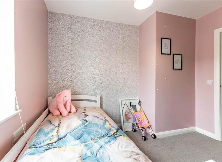 10 St James Place, Royal Hillsborough, BT26 6TL