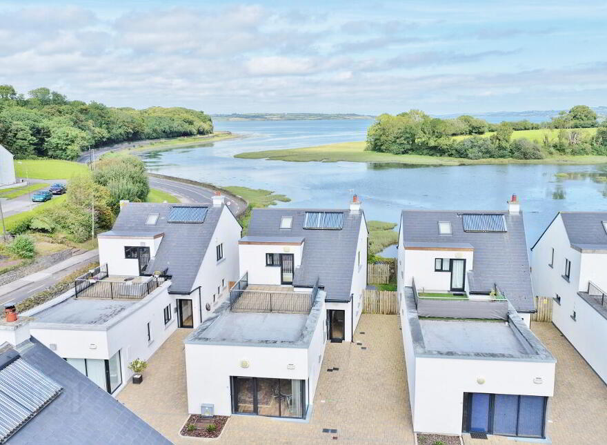 6 Cuirt Na Sionna, Tarbert, V31WK46