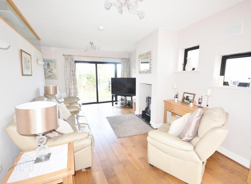 6 Cuirt Na Sionna, Tarbert, V31WK46