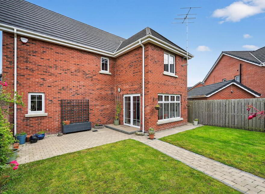 18 Manse Gate, Newtownards, BT23 4DG