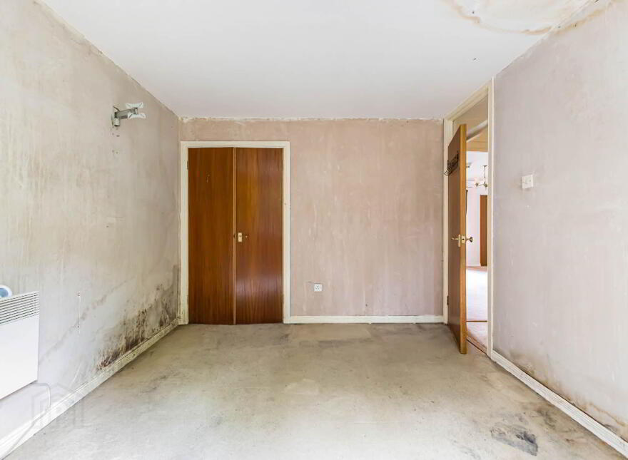 11 Waverley Court, Lisburn, BT28 1TF